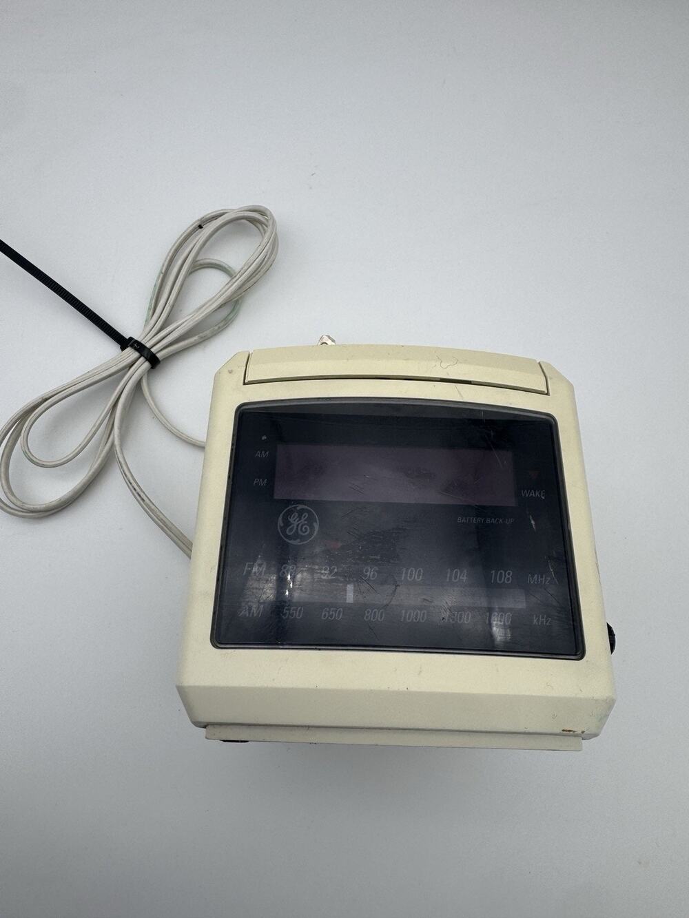 Vintage GE Digital FM/AM Clock Radio Alarm Model 7-4606WHA Beige Tested Works